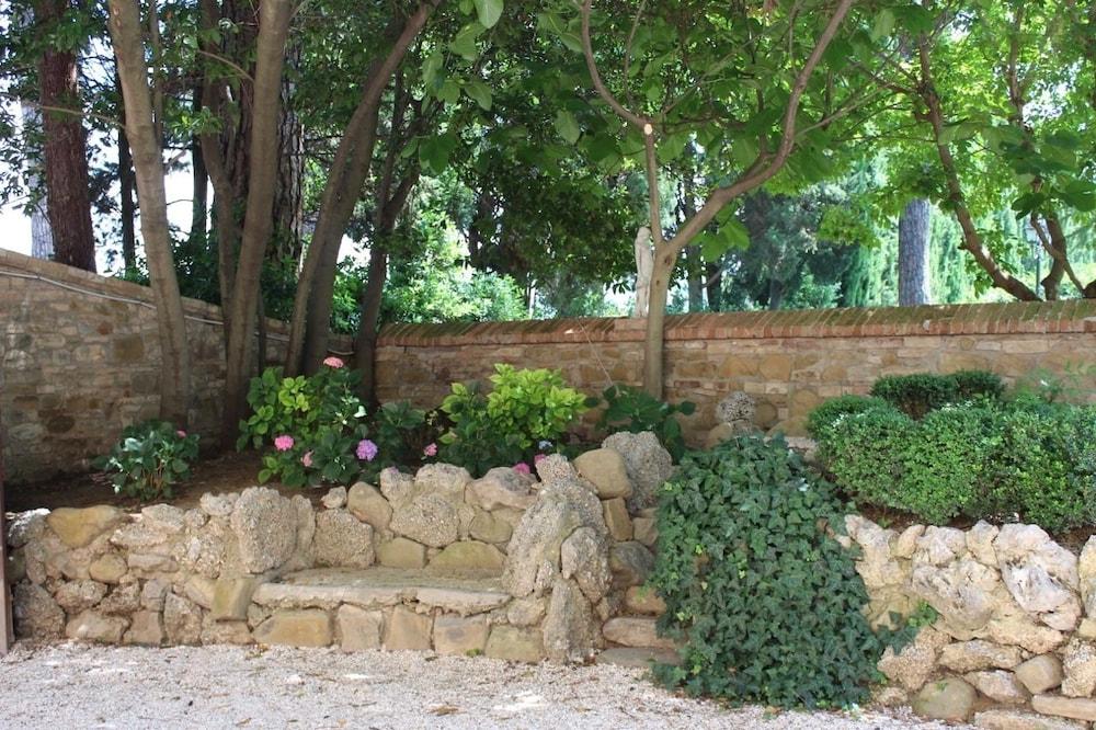 Готель Relais Parco Dei Cavalieri Assisi Petrignano Екстер'єр фото
