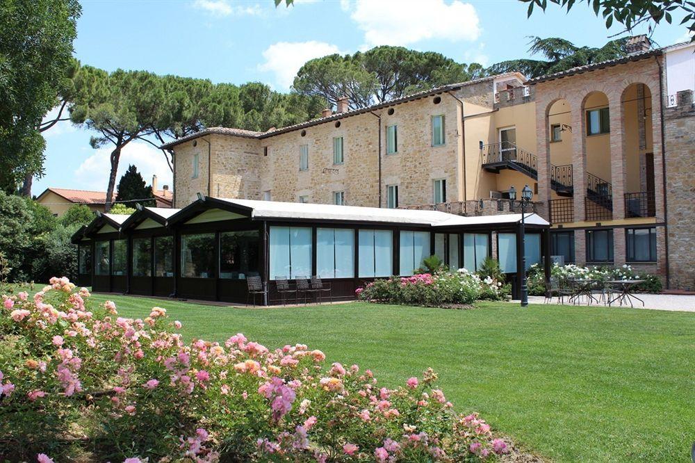 Готель Relais Parco Dei Cavalieri Assisi Petrignano Екстер'єр фото