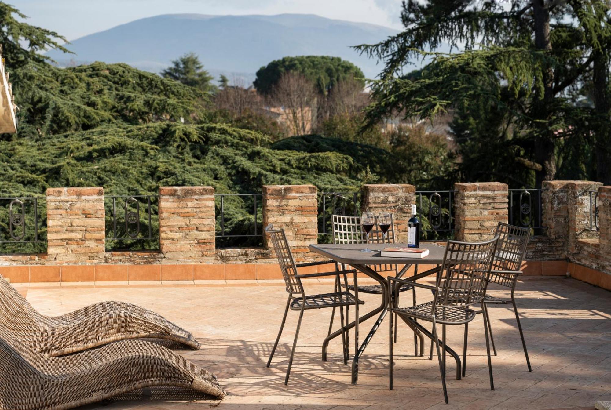 Готель Relais Parco Dei Cavalieri Assisi Petrignano Екстер'єр фото