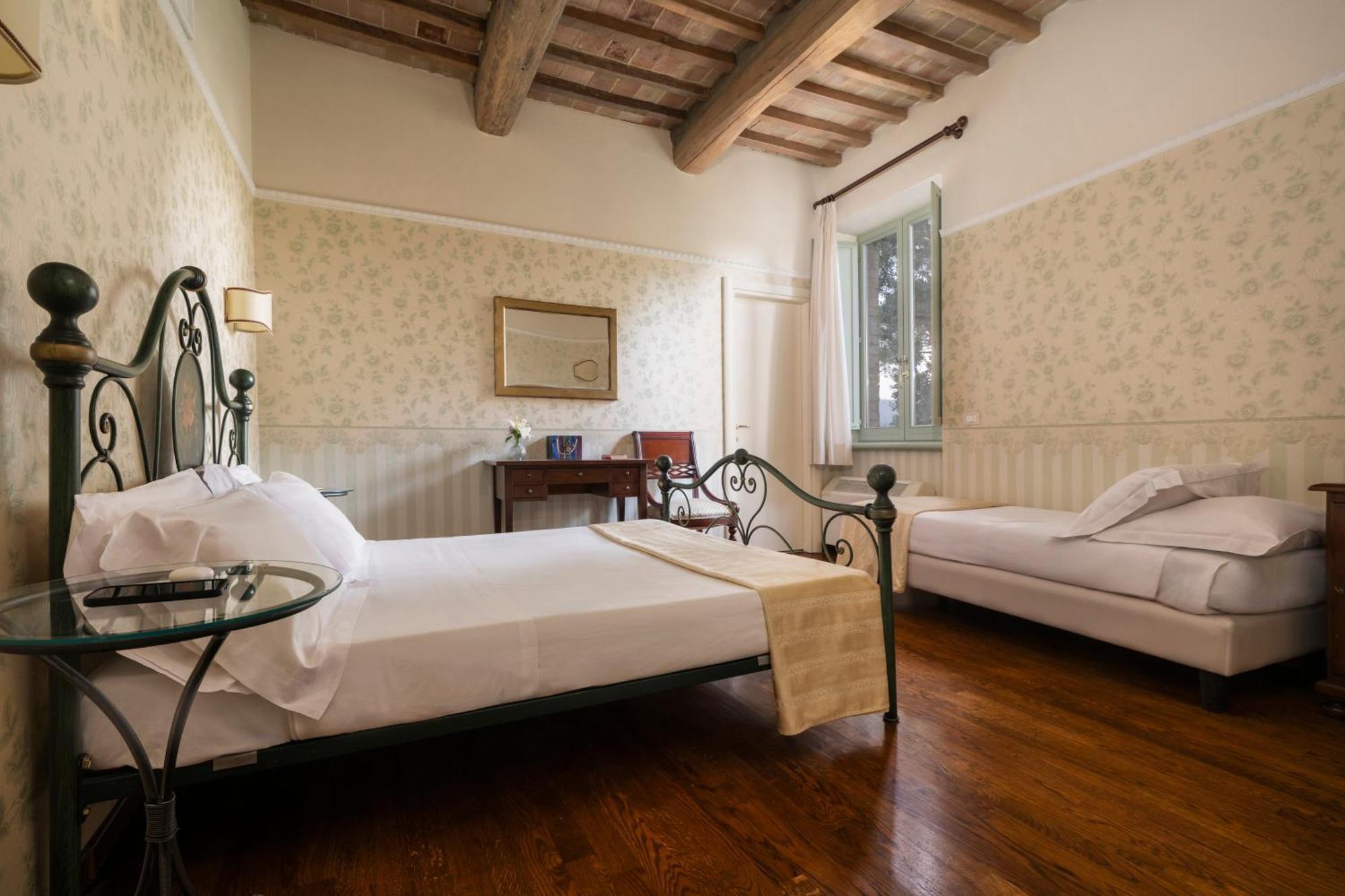 Готель Relais Parco Dei Cavalieri Assisi Petrignano Екстер'єр фото
